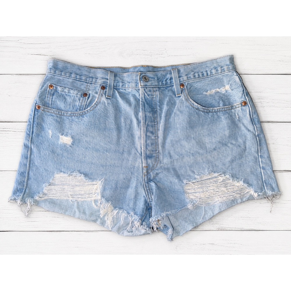 Levis 501 Original Distressed‎ Light Wash Cut Off Denim Shorts Grunge Boho  W34